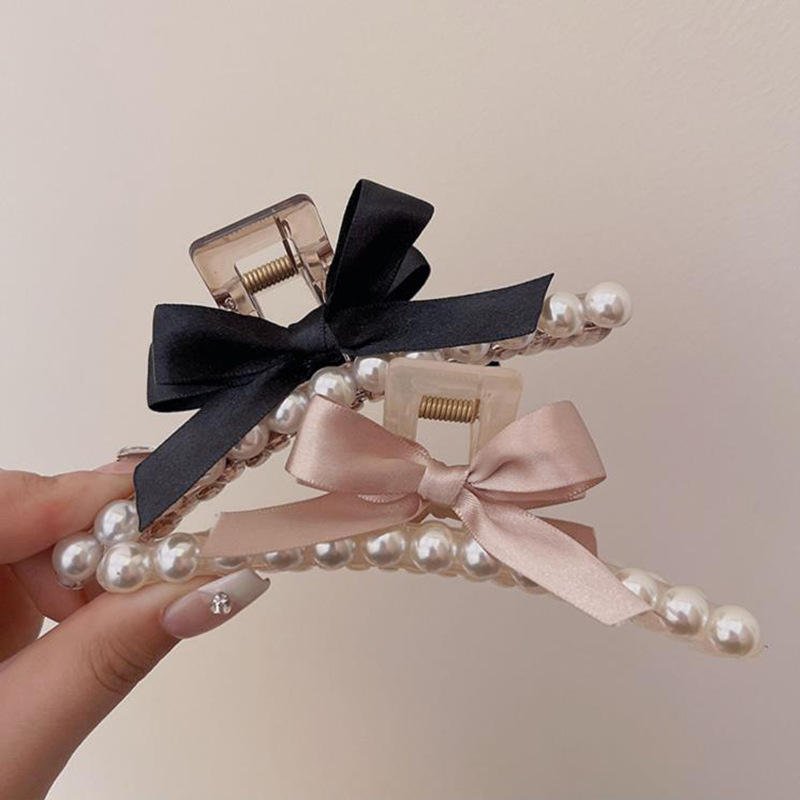 Elegant Large Pearl Butterfly Clip - High-End Hair Accessory for Girls - Image 4